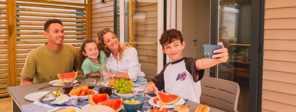 Camping pas cher en Vendée avec piscine et mobil-homes tout équipés à deux pas de la plage